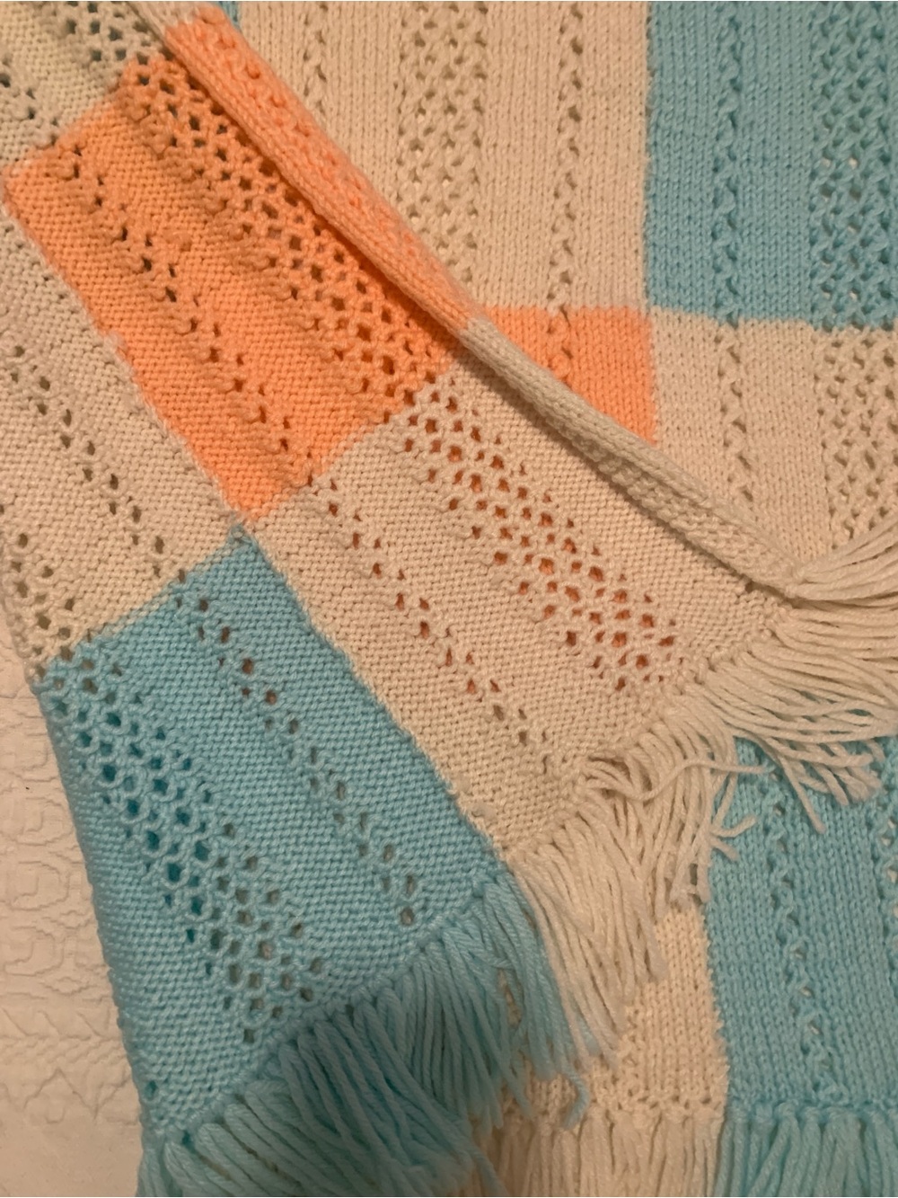 Excellent Condition Small Knit Throw - Picture 5 of 5